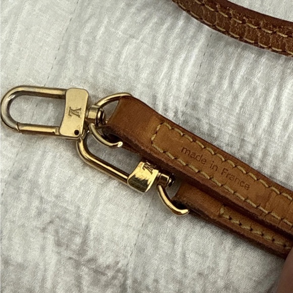 Authentic Vintage Louis Vuitton Thin Detachable Strap - Picture 3 of 6